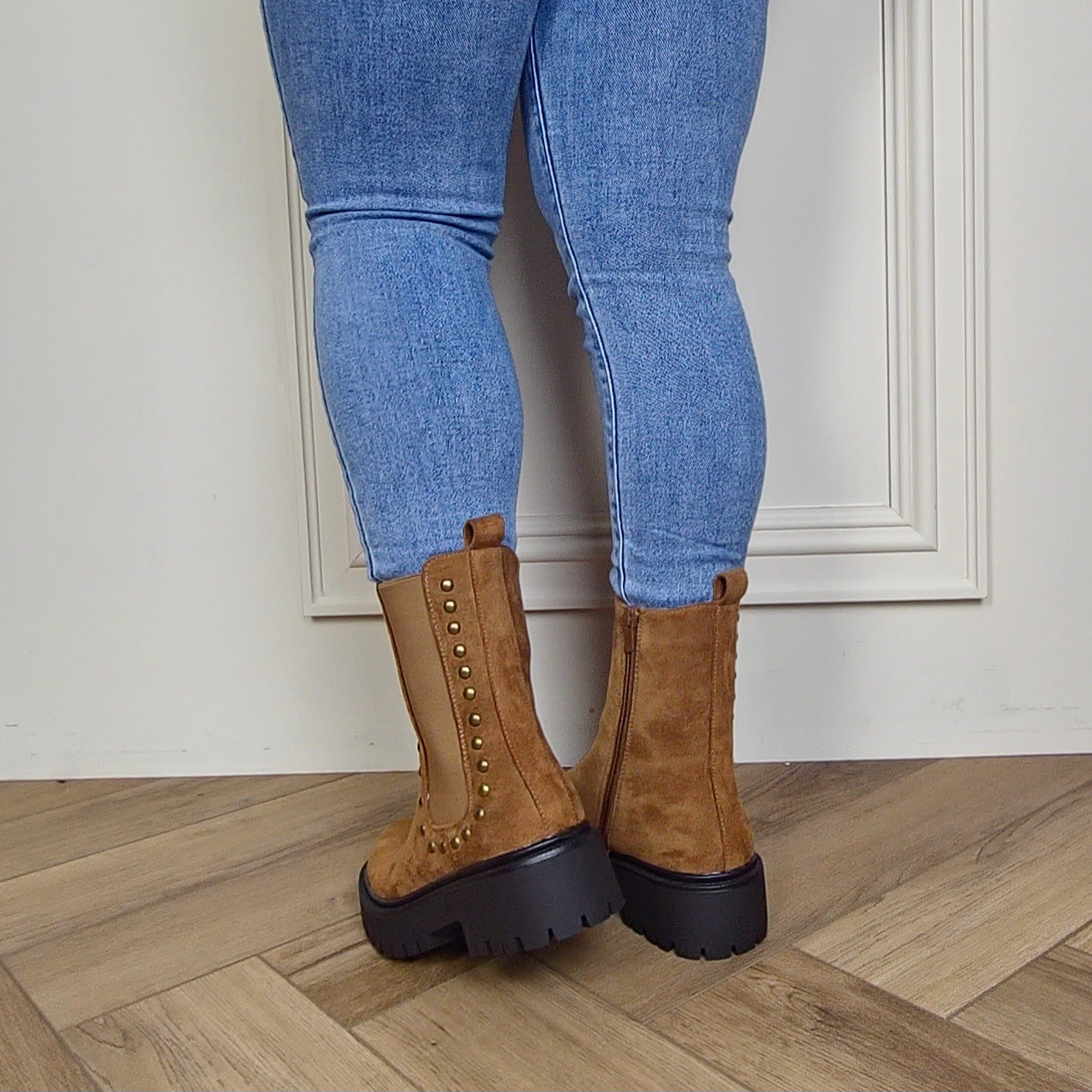 LANIE - Studded Chunky Chelsea Boot