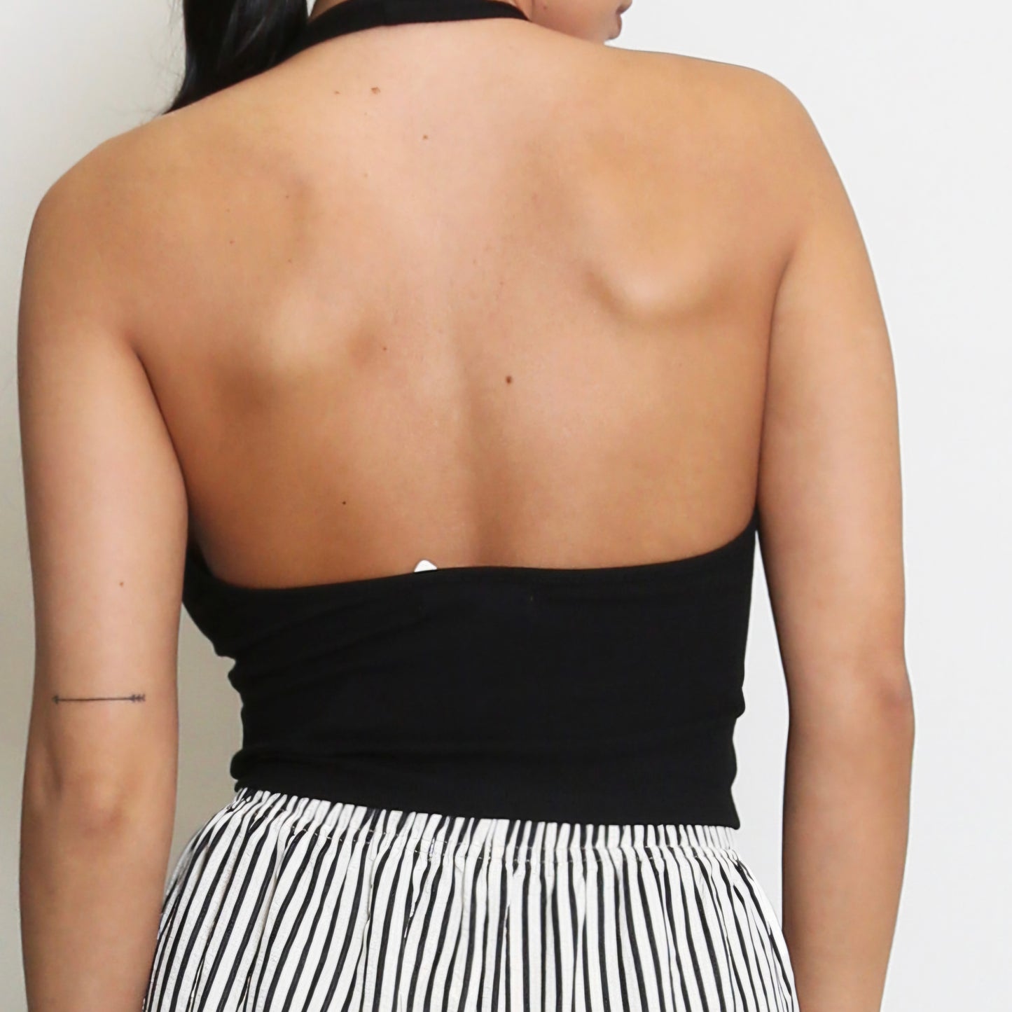 AMELIA - Ribbed V Neck Halter Neck Top Black