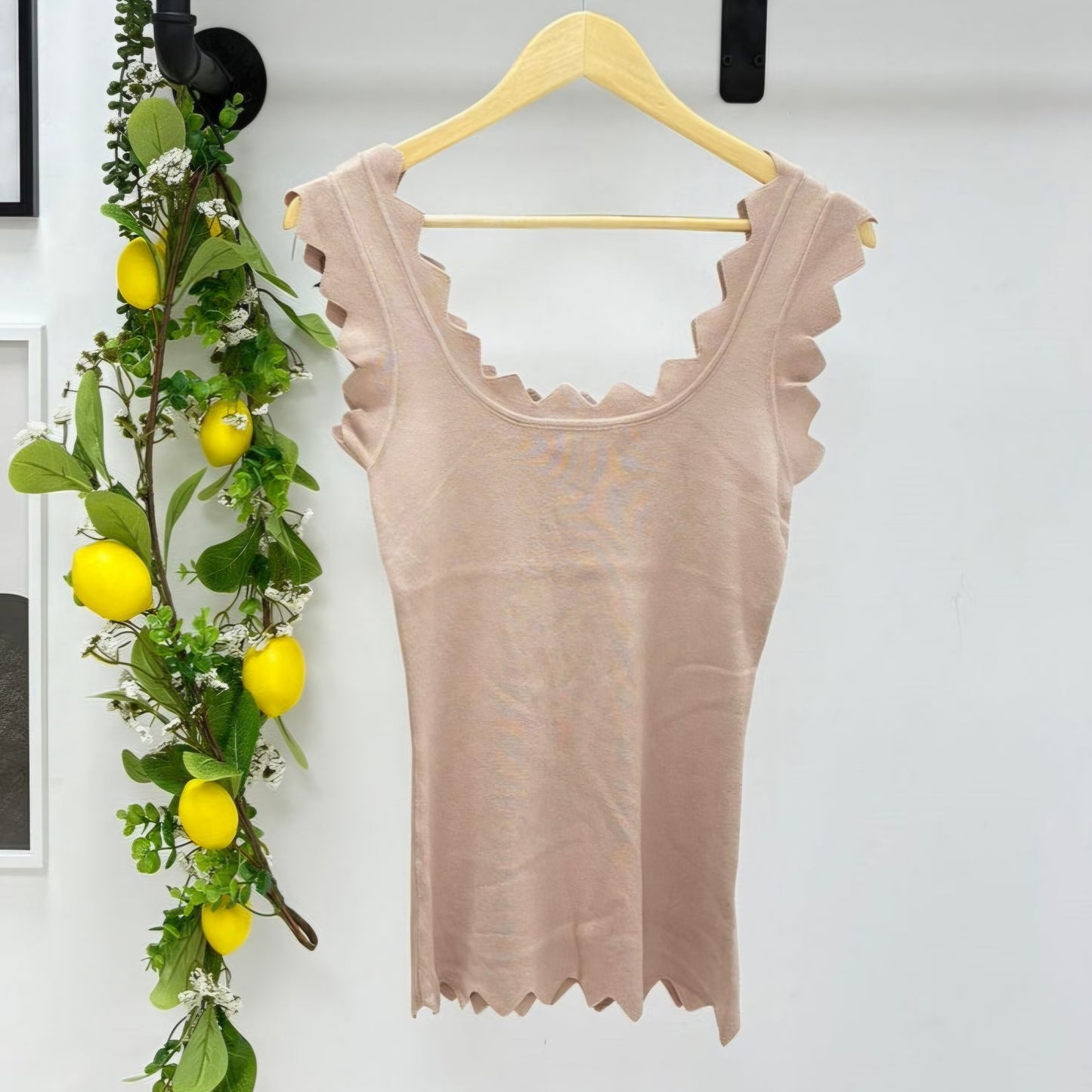 IRIS - Scallop Hem Knitted Vest Nude