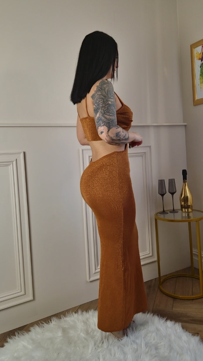 ELSA - Premium Open Back Maxi Dress