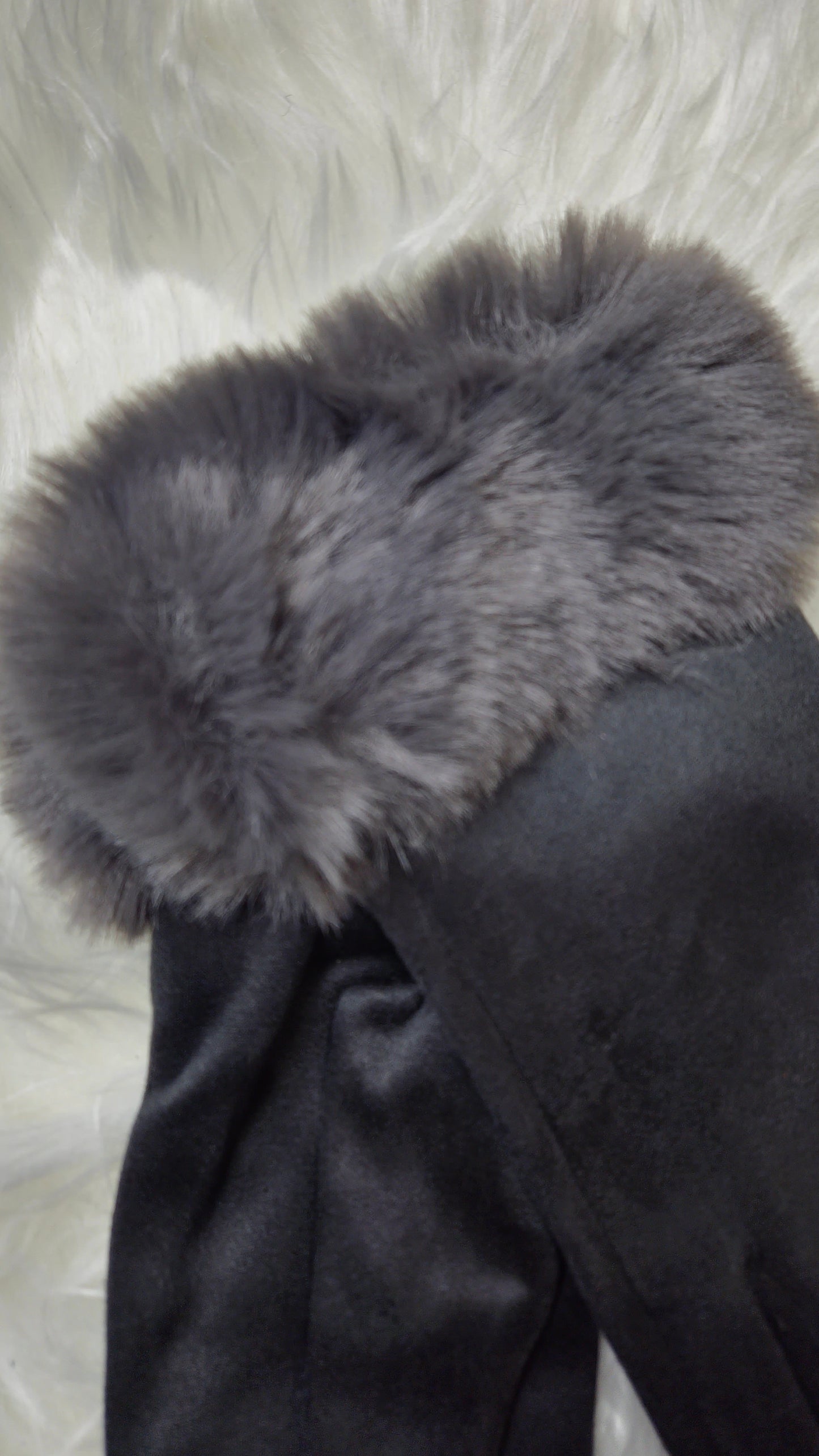 MACEY - Suedette Faux Fur Gloves Grey