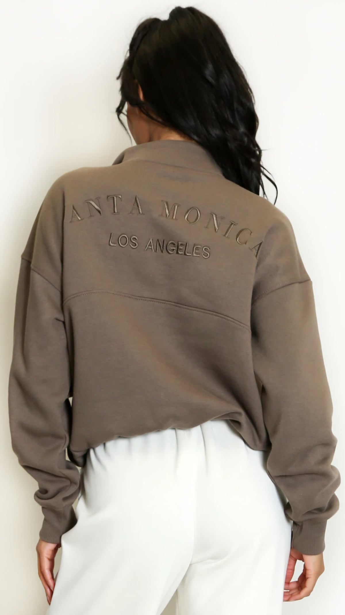 SANTA MONICA - Embroidered Fleece Lined Jumper Chocolate