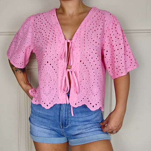 BELLE - Broderie Style Scallop Hem Tie Up Blouse Pink