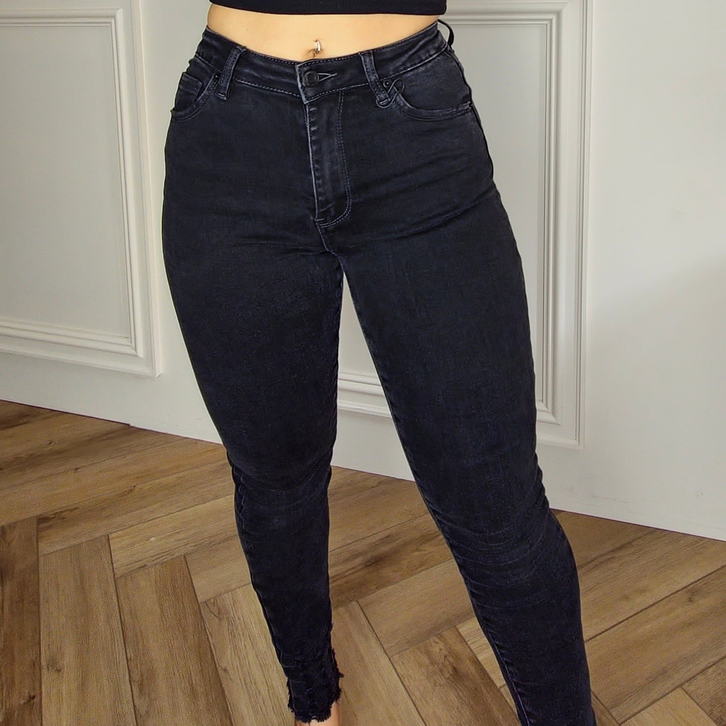 PAYTON - Black Distressed Ankle Skinny Jeans