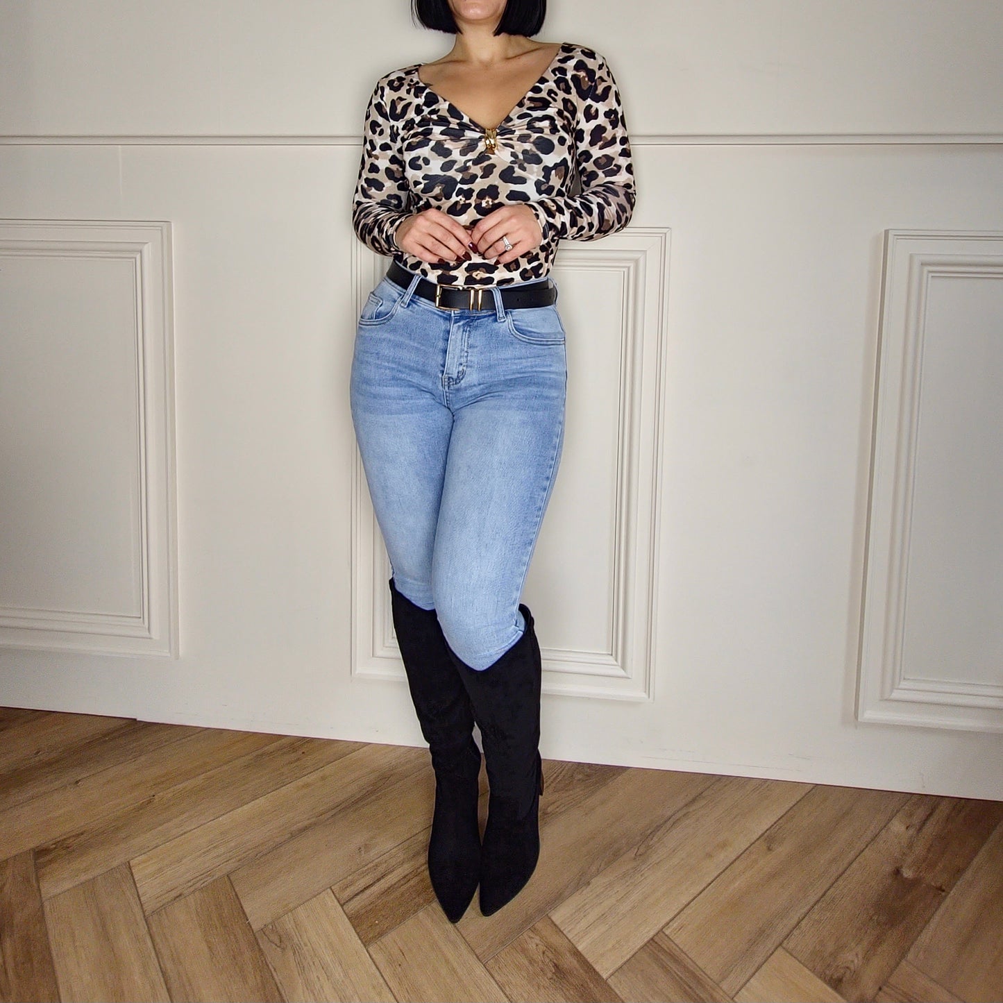 KALI - Leopard Gold Clasp Top