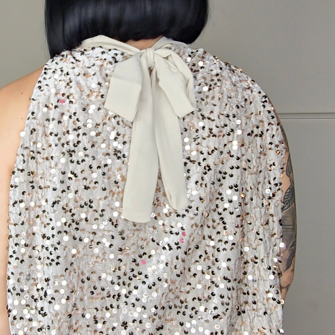 SAPHIRA - Tie Back Halterneck