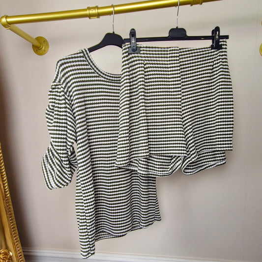 EMMI - Ruched Sleeve Top With Matching Shorts Khaki