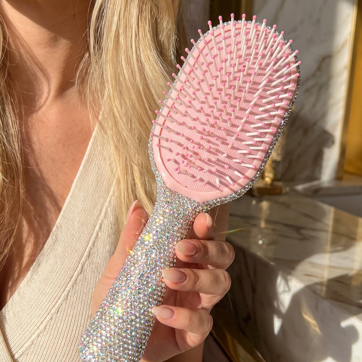 THE CRYSTAL CROWN - Dazzling Crystal Paddle Brush