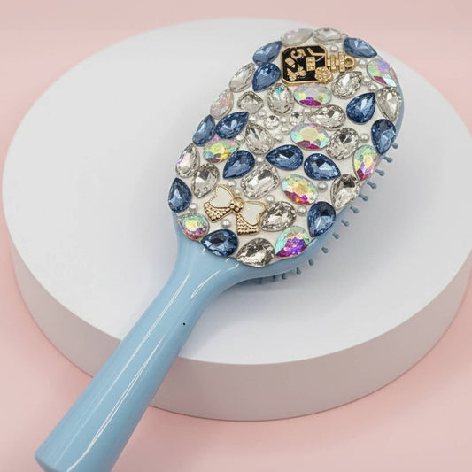 THE DIAMOND DETANGLER - Crystal Oval Large Paddle Baby Blue