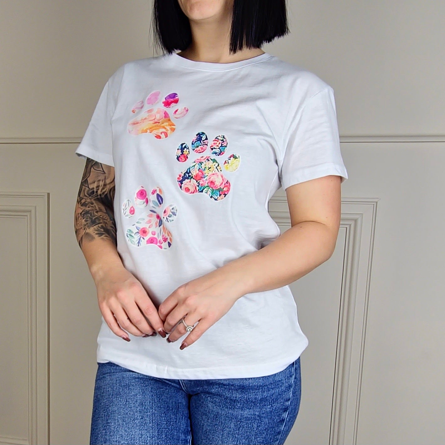 ZIVA - Paw Print Graphic Tee