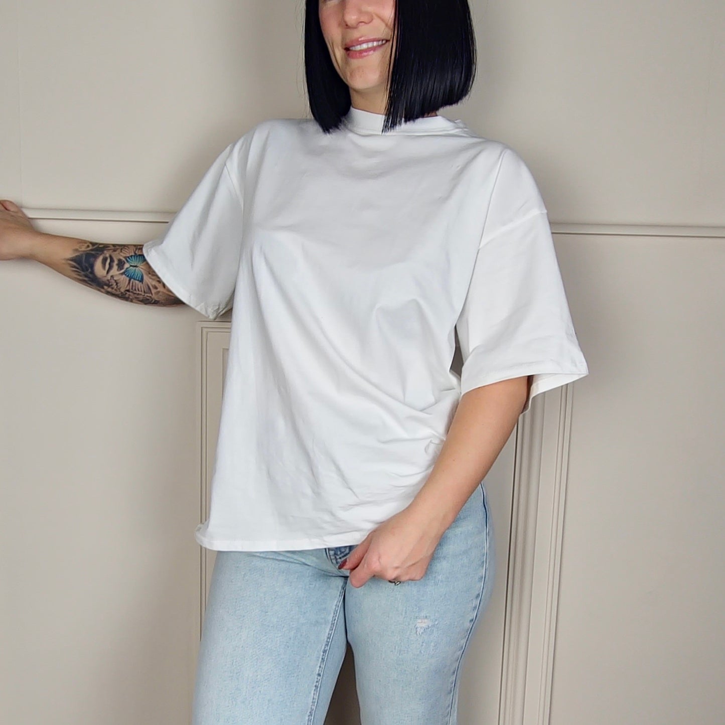 AMELIA - New York Embossed Back T-Shirt
