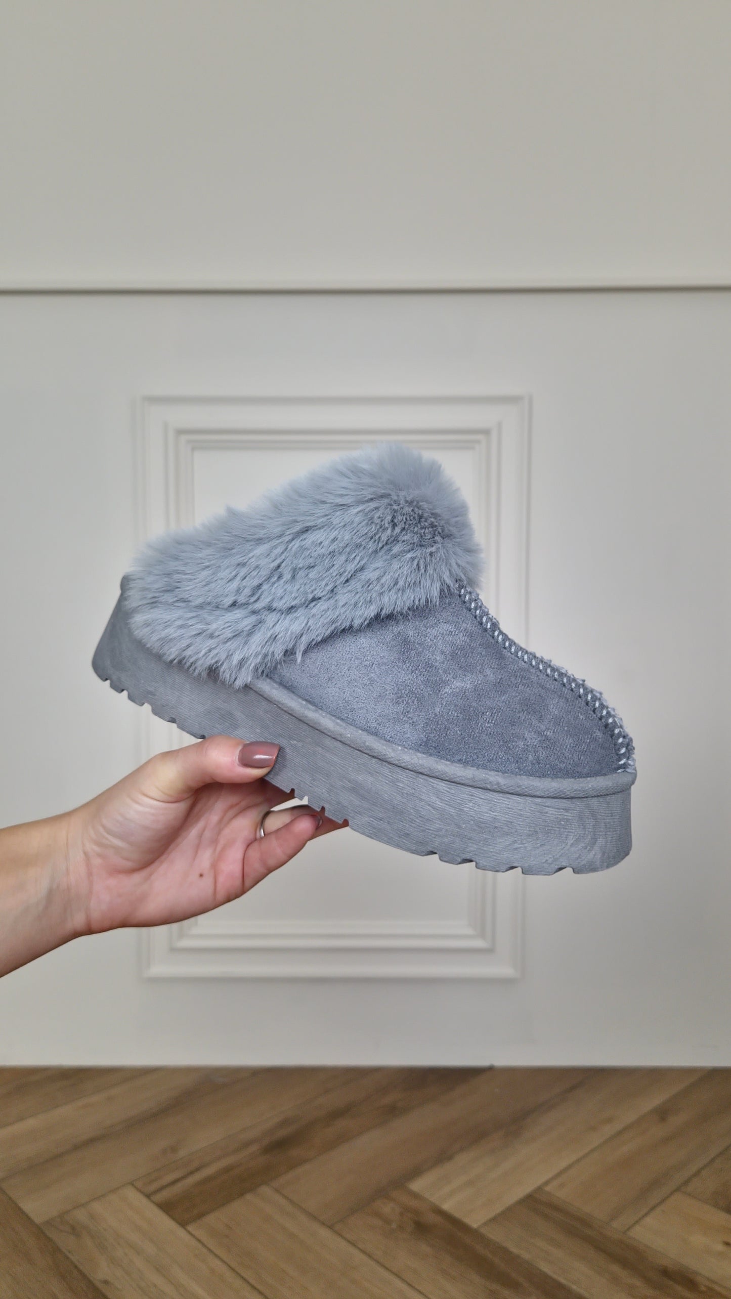 BELLA - Faux Fur Slippers Grey