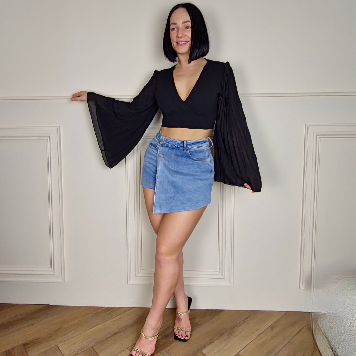 BRITNIE - Flute Sleeve Tie Up Top Black