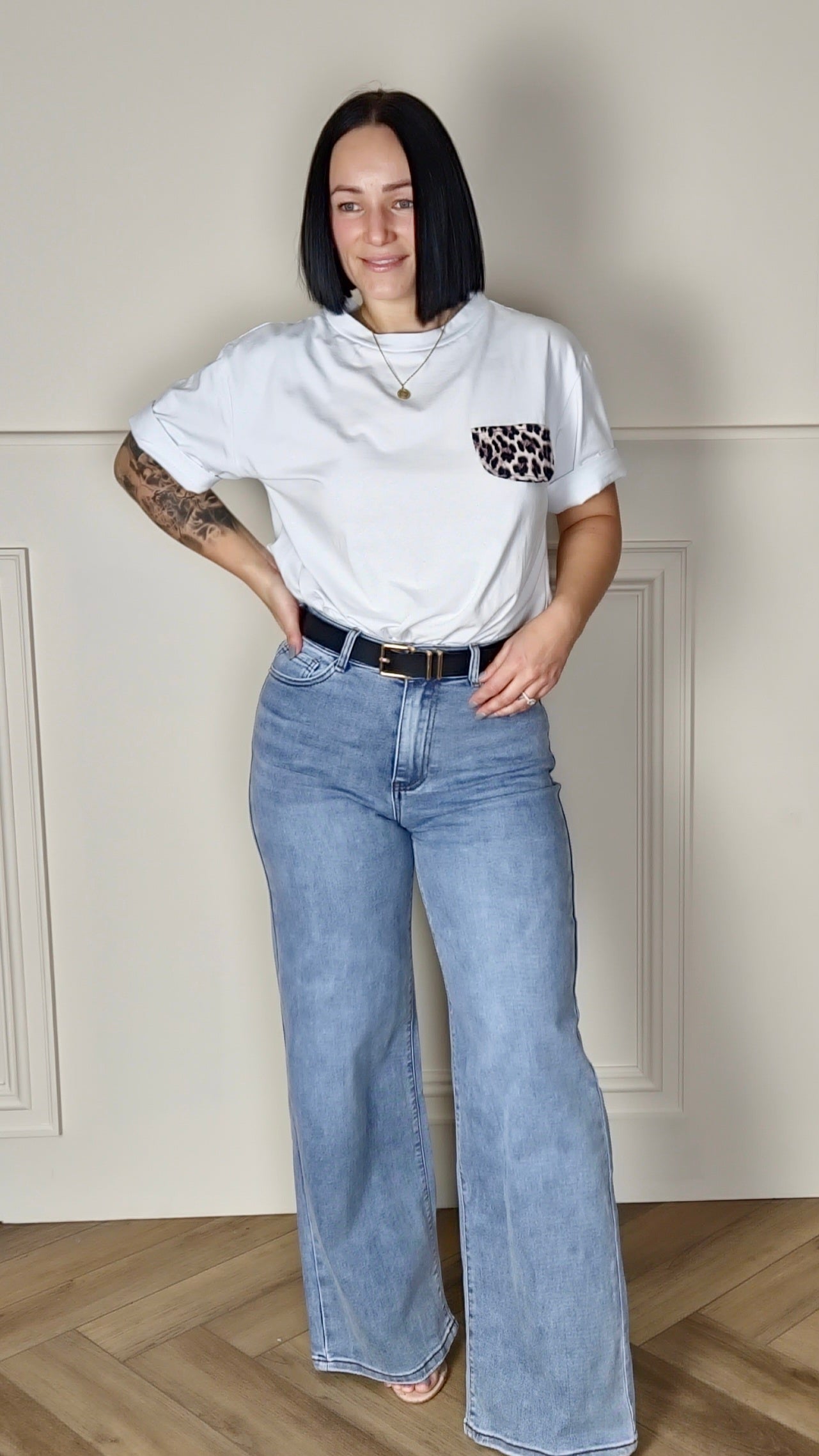 JAYE - White Cotton Leopard Pocket Detail Tee
