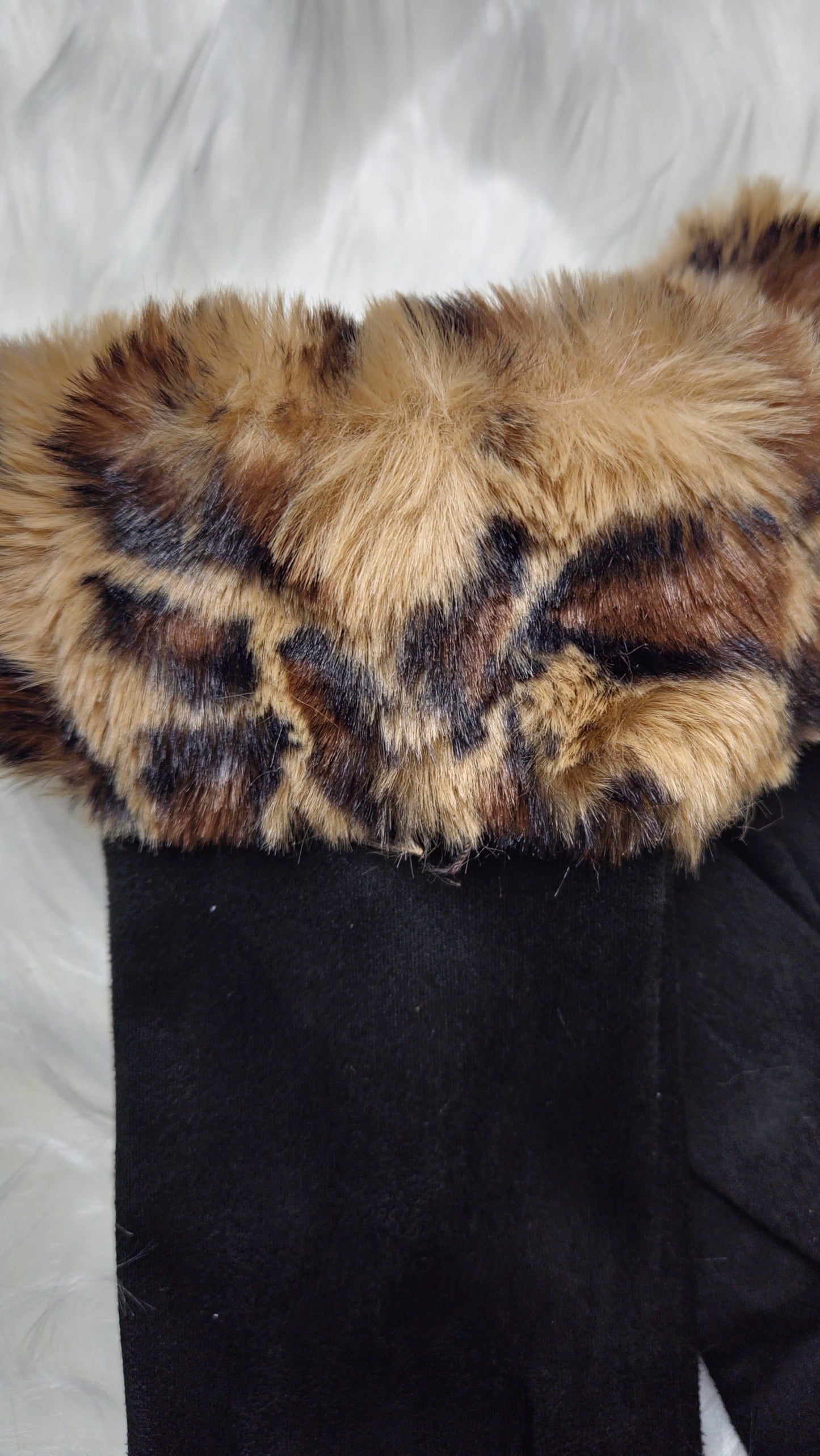 MACEY - Suedette Faux Fur Gloves Leopard