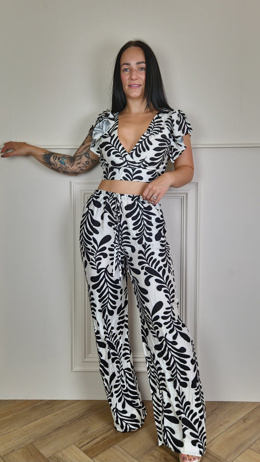BRIANNA - Leaf Print Open Back Co-ord Black