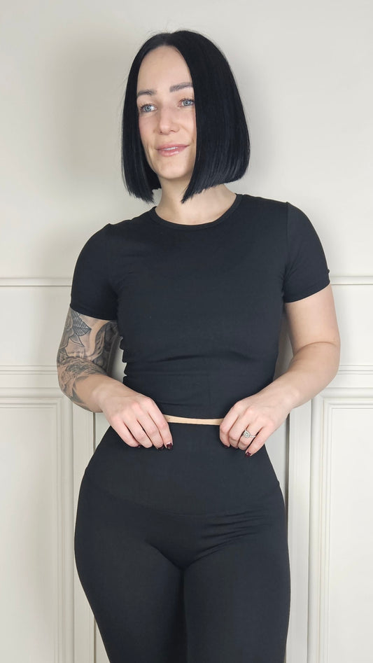 LUCIA - Crew Neck Crop Top Black