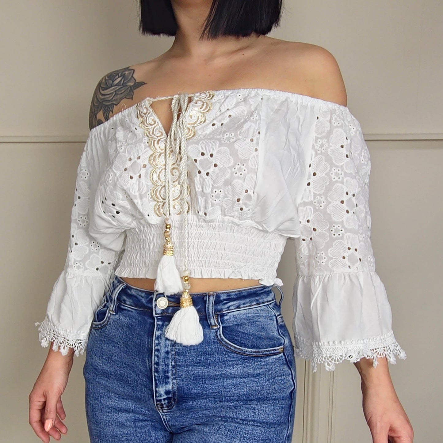 CYNTHIA - Embroiderey Anglaise Gypsy Crop Top