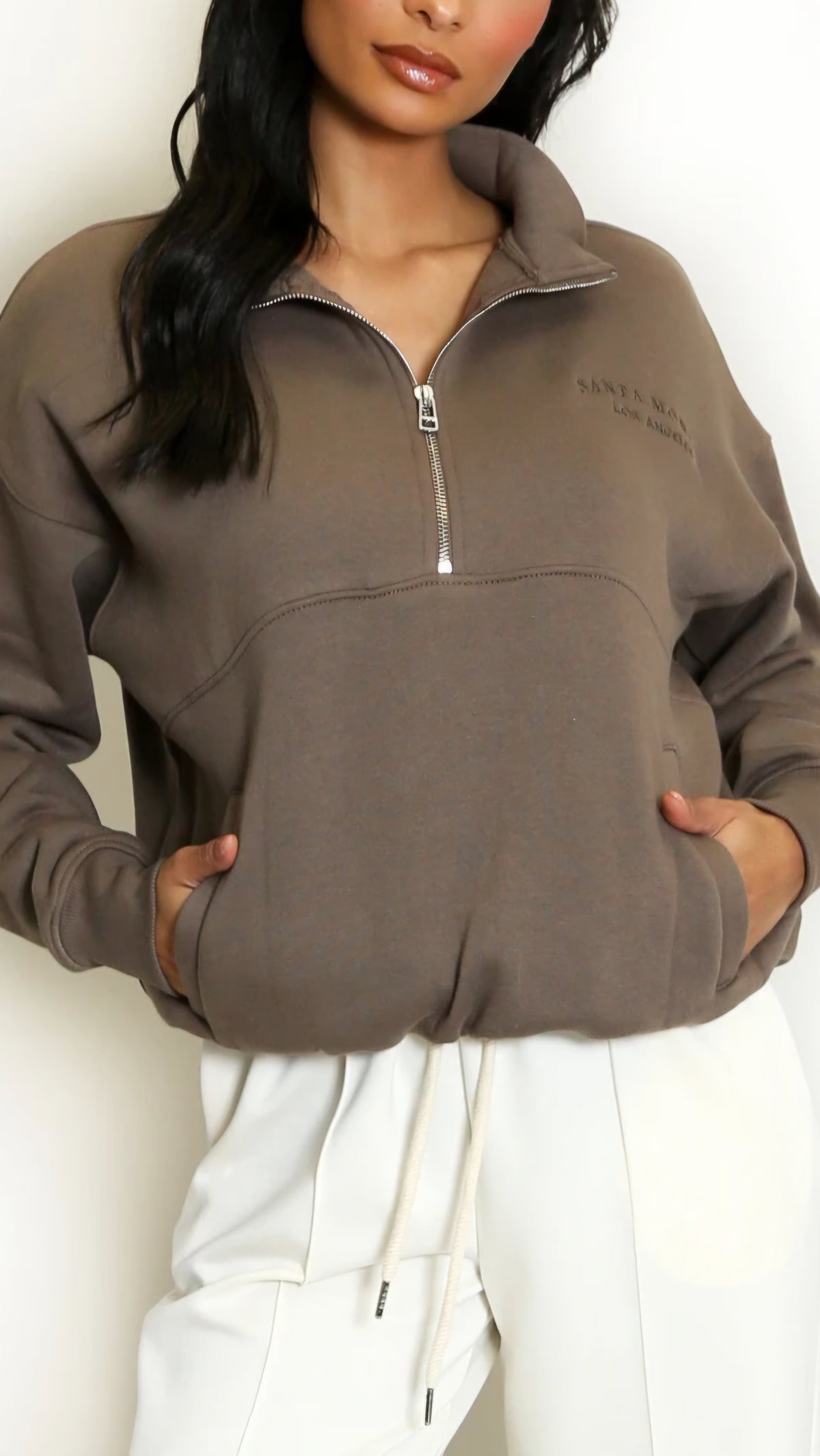 SANTA MONICA - Embroidered Fleece Lined Jumper Chocolate