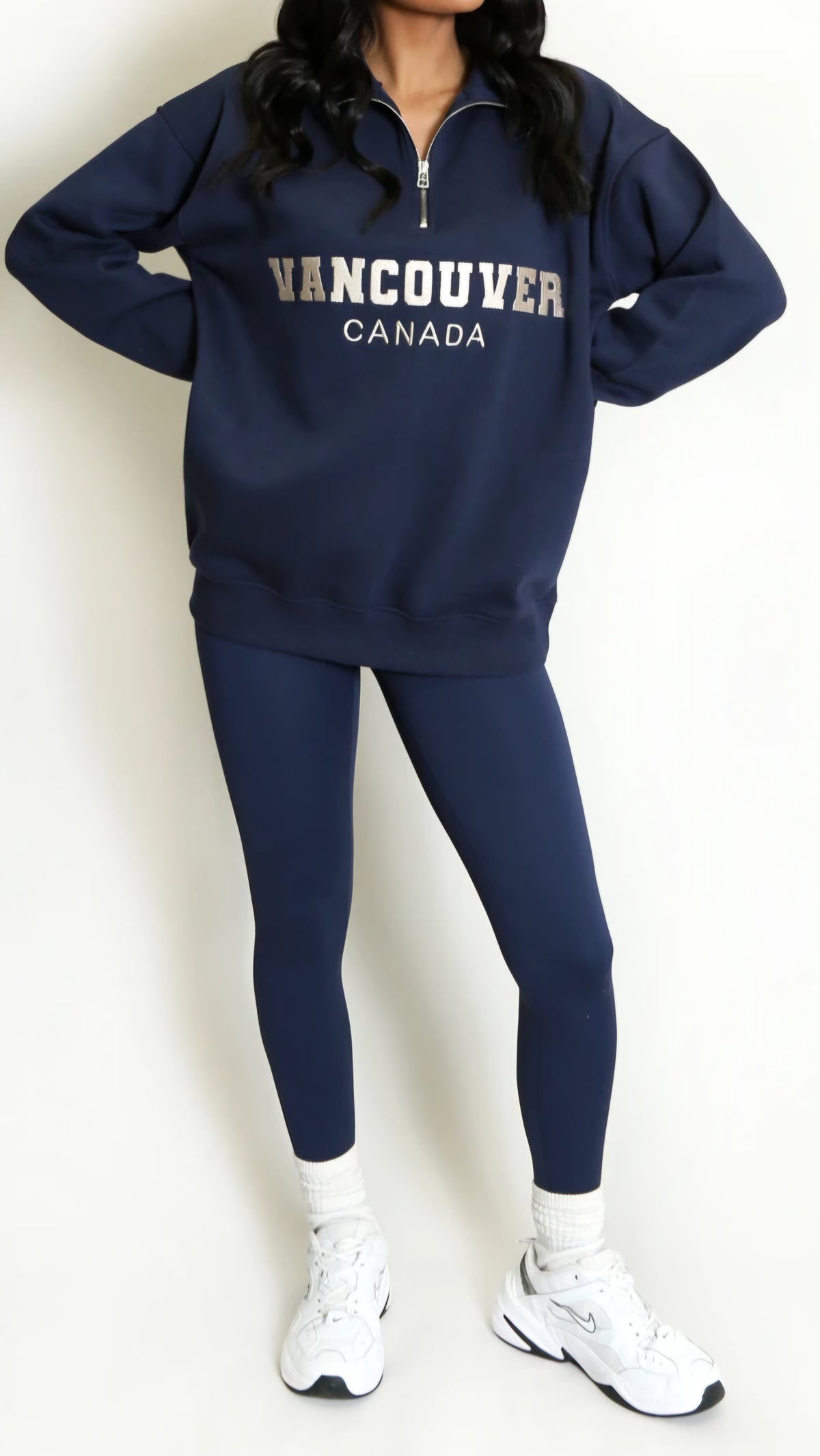 VANCOUVER - Embroidered Fleece Lined Jumper Navy